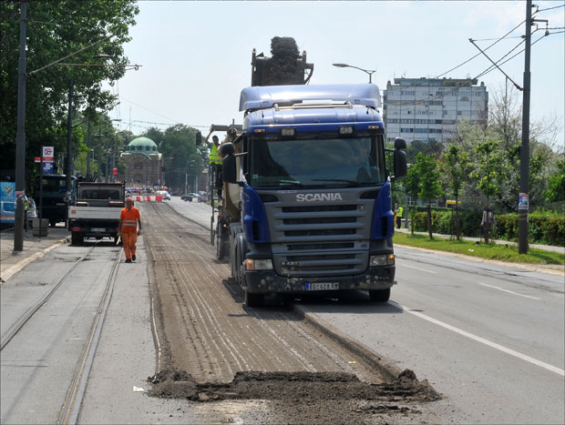 Радови изместили трамваје